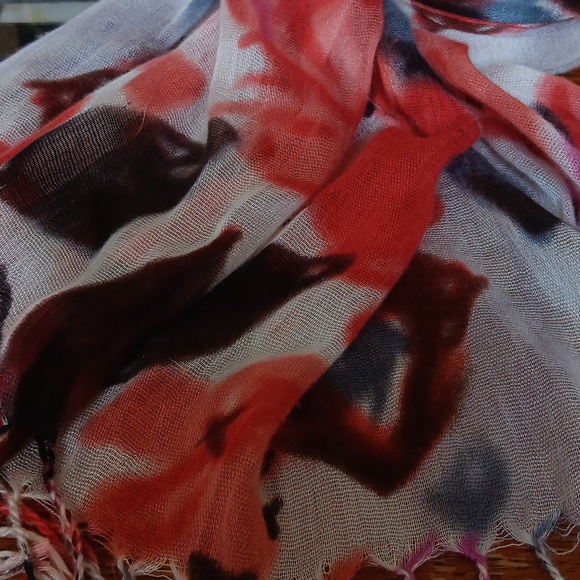 Spring ladies scarf/wrap - Picture 2 of 8